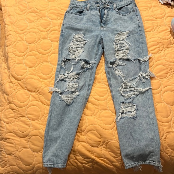 American Eagle ripped mom jeans - Picture 1 of 3